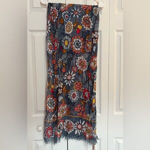 Vera Bradley Gray Floral Scarf